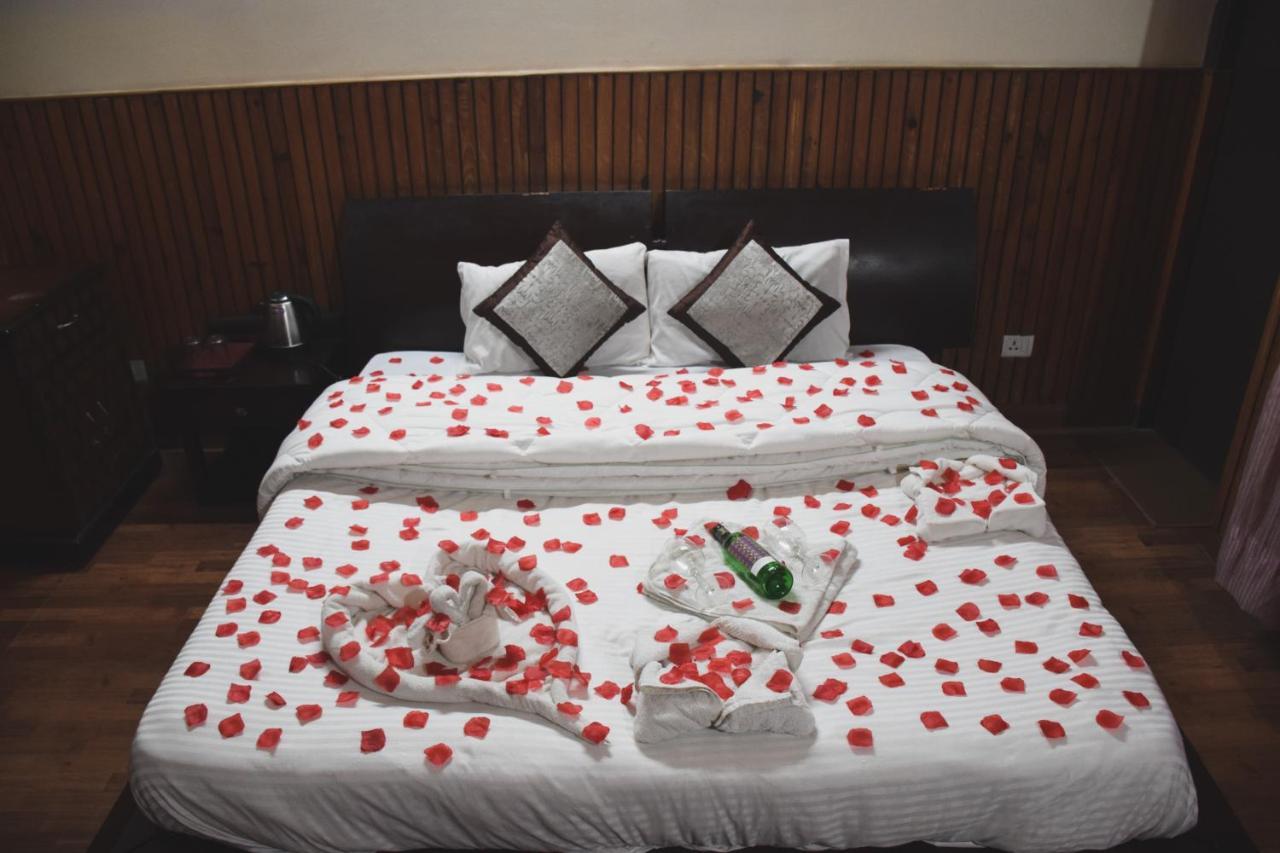 The Canadian Woods Resort 나이니탈 외부 사진